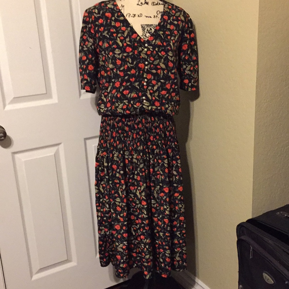 Vintage Orleon de Paris women dress similar size L